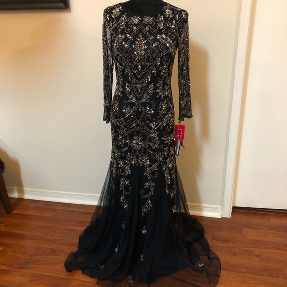 Adrianna Papell Dresses & Skirts - Adrianna Papell beaded Gown 8